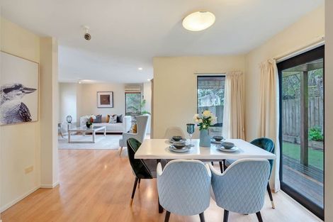 Photo of property in 2/12 Philip Place, Hillcrest, Auckland, 0627
