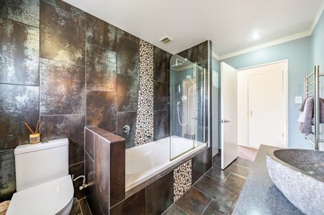 Photo of property in 20a Raroa Place, Pukerua Bay, 5026