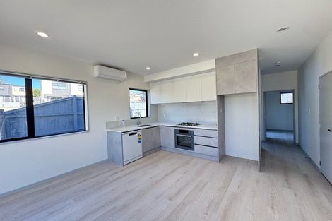 Photo of property in 14a Grove Lane, Pakuranga, Auckland, 2010