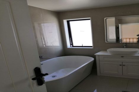 Photo of property in 27 Lawson Creek Street, Massey, Auckland, 0614