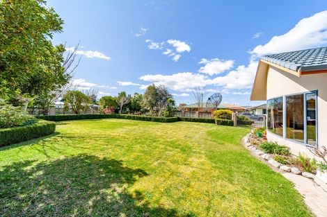 Photo of property in 2 Belgrove Drive, Waipukurau, 4200