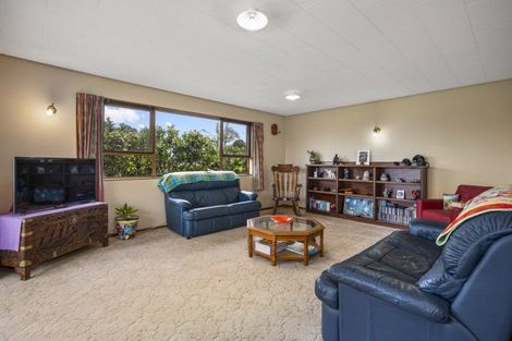 Photo of property in 2 Kowai Grove, Omokoroa, 3114