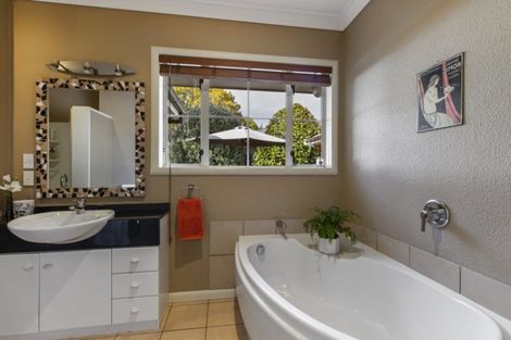 Photo of property in 556 River Road, Fairfield, Hamilton, 3214