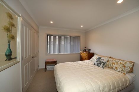 Photo of property in 15 Delta Mews Place, Clive, 4102