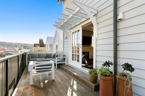 Photo of property in 43 Pirie Street, Mount Victoria, Wellington, 6011