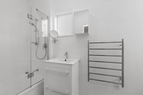 Photo of property in 23 Trent Street, Island Bay, Wellington, 6023