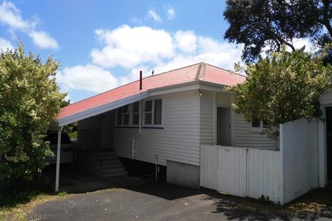 Photo of property in 44 Brandon Road, Glen Eden, Auckland, 0602
