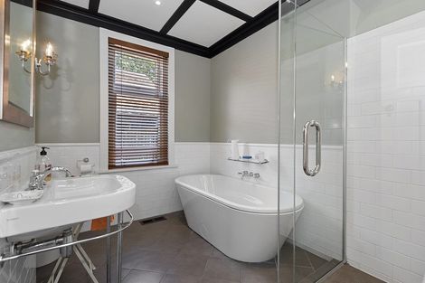 Photo of property in 48 Hillcrest Road, Hillcrest, Hamilton, 3216