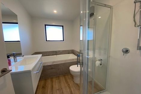 Photo of property in 53 Shepherd Road, Jacks Point, Queenstown, 9371