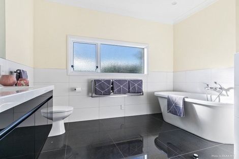 Photo of property in 97 Karepa Street, Brooklyn, Wellington, 6021