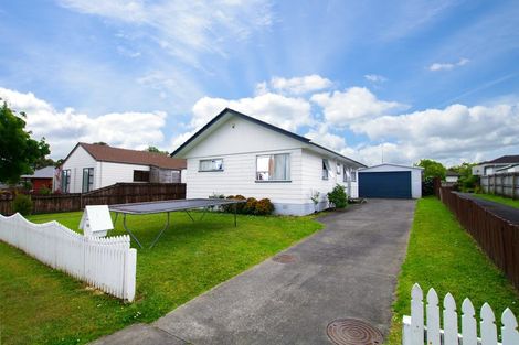 Photo of property in 95 Santiago Crescent, Unsworth Heights, Auckland, 0632