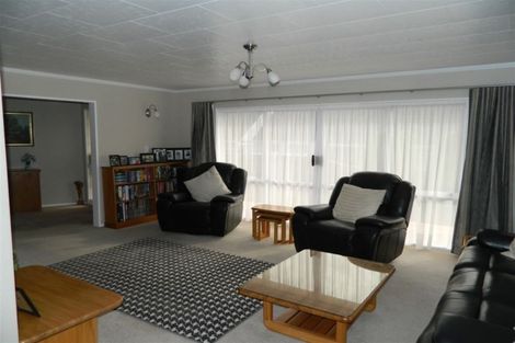 Photo of property in 10 Webb Avenue, Levin, 5510