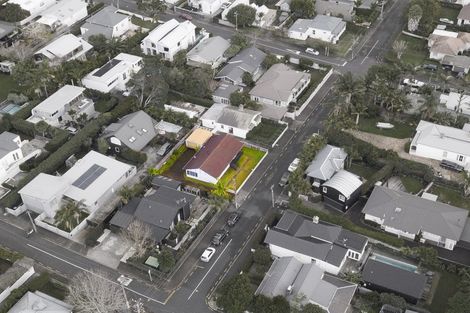 Photo of property in 16a Regina Street, Westmere, Auckland, 1022