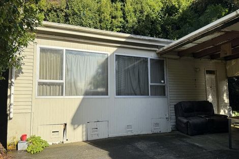 Photo of property in 72 Peach Road, Glenfield, Auckland, 0629