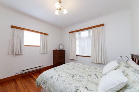 Photo of property in 8 Hunia Street, Marton, 4710