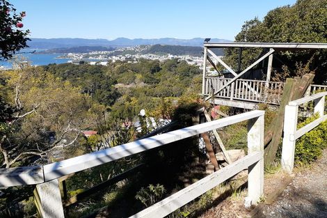 Photo of property in 39 Harbour View Road, Northland, Wellington, 6012