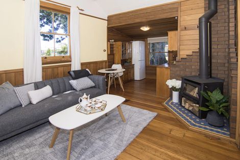 Photo of property in 16 Hilton Road, Carterton, 5713