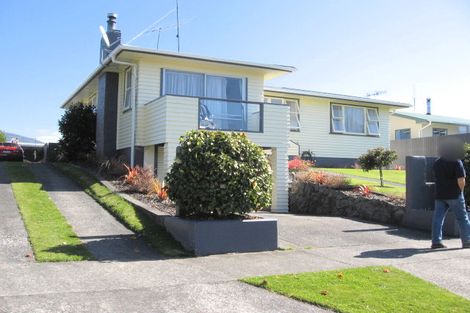 Photo of property in 10 Waipapa Road, Turangi, 3334