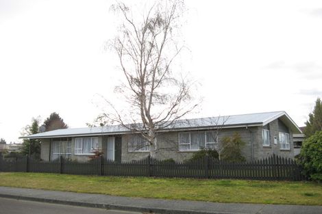 Photo of property in 30 Henry Street, Te Anau, 9600