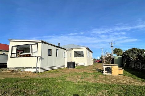 Photo of property in 33 Main Road, Owaka, 9535