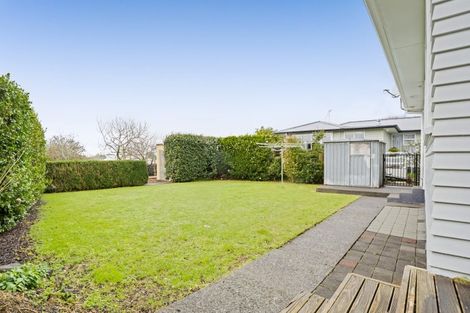 Photo of property in 9 Elm Grove, Westown, New Plymouth, 4310