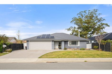Photo of property in 4 Franklin Drive, Rangiora, 7400