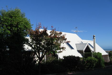 Photo of property in 1 Roys Road, Plimmerton, Porirua, 5026