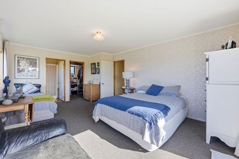 Photo of property in 166 Torkar Road, Clarks Beach, 2122