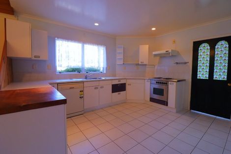 Photo of property in 8 Barberry Lane, Te Atatu Peninsula, Auckland, 0610