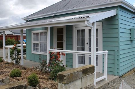 Photo of property in 14 George Street, Waimate, 7924