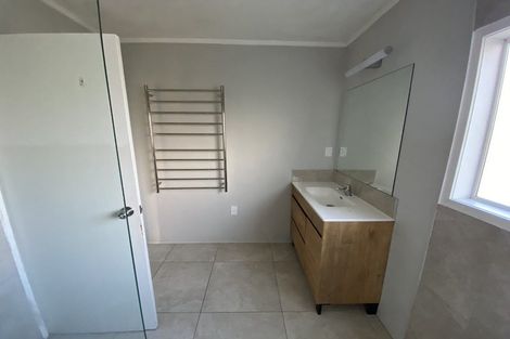 Photo of property in 2/2 Aotea Road, Glen Eden, Auckland, 0602