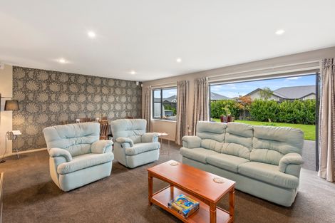 Photo of property in 17 Gosling Crescent, Halswell, Christchurch, 8025