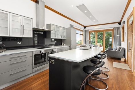 Photo of property in 12 Havelock Road, Hospital Hill, Napier, 4110