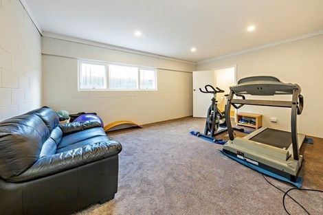 Photo of property in 10 Bothwell Place, Pahurehure, Papakura, 2113