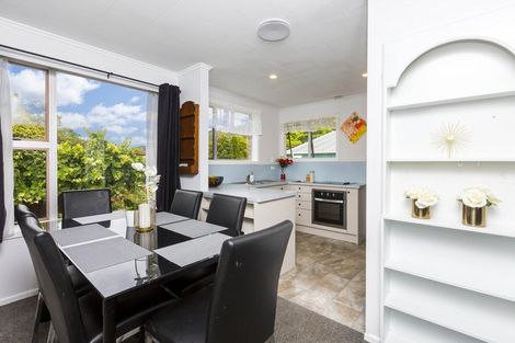 Photo of property in 9 Montana Road, Totara Park, Upper Hutt, 5018