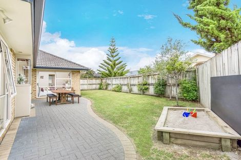 Photo of property in 4 Brosna Place, East Tamaki, Auckland, 2016