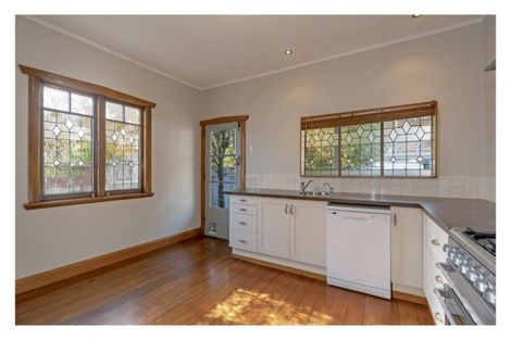 Photo of property in 2/19 Tahunanui Drive, Tahunanui, Nelson, 7011