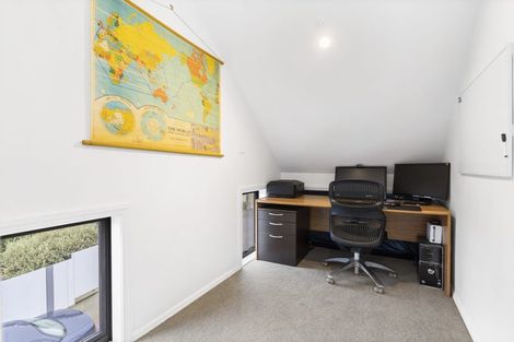 Photo of property in 4 Otahuri Crescent, Greenlane, Auckland, 1051