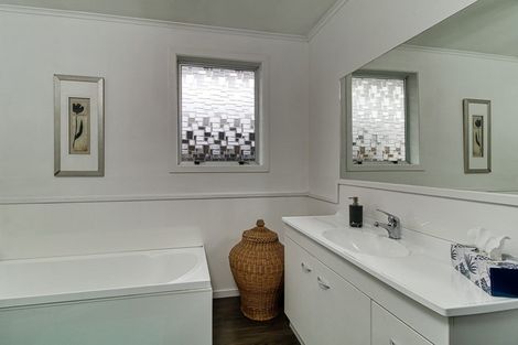 Photo of property in 701 Jervois Street, Mayfair, Hastings, 4122