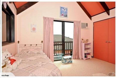 Photo of property in 32 Palm Grove Drive, Western Heights, Hamilton, 3200