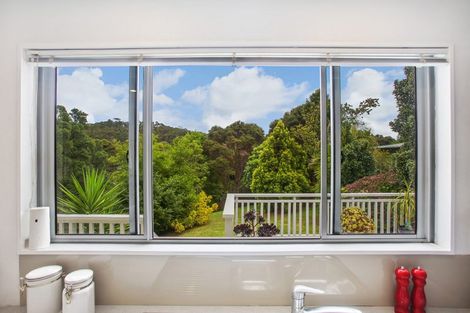 Photo of property in 7 Napuka Road, Henderson Valley, Auckland, 0612
