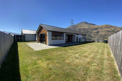 Photo of property in 4 Mulbury Way, Lower Shotover, Queenstown, 9304