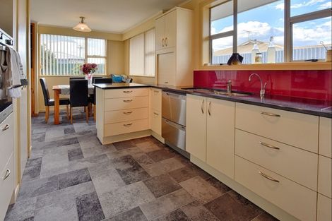 Photo of property in 90 Kitchener Street, Gore, 9710