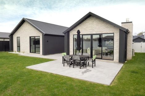 Photo of property in 3 Cawton Grove, Tinwald, Ashburton, 7700
