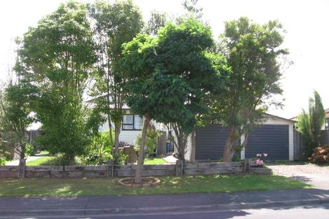 Photo of property in 25 Cabello Place, Unsworth Heights, Auckland, 0632