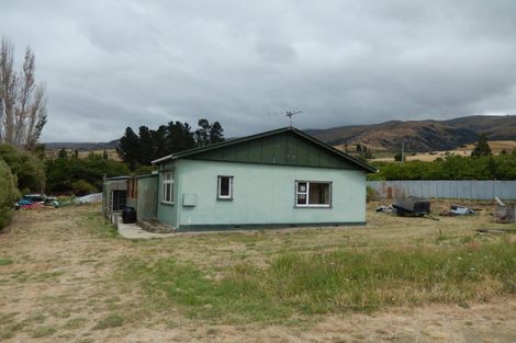 Photo of property in 15 Campbells Track, Lake Roxburgh Village, Roxburgh, 9571