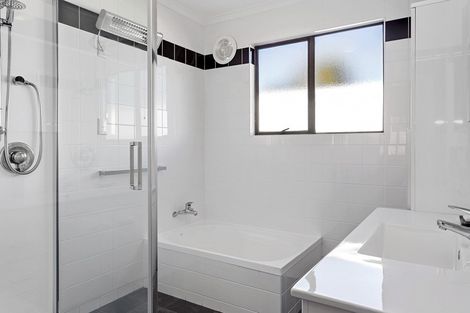 Photo of property in 1 Ensors Place, Waikuku Beach, 7402