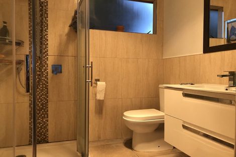 Photo of property in 2/32 Teal Crescent, Beach Haven, Auckland, 0626