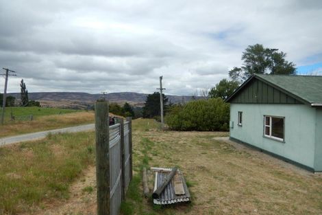 Photo of property in 15 Campbells Track, Lake Roxburgh Village, Roxburgh, 9571