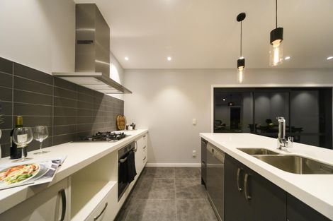 Photo of property in 3 Vaucluse Heights, Fitzherbert, Palmerston North, 4410